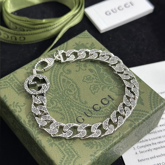 Gucci Intricate Silver Chain Bracelet